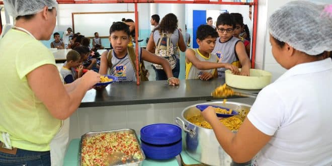 Prefeitura de Montes Claros deve gastar quase R$ 3 milhões em agricultura familiar para atender a merenda escolar