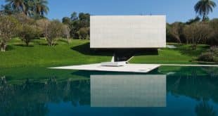 O Inhotim é conhecido internacionalmente por seu acervo de arte