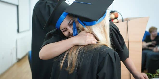 Bolsas de estudo ajudam jovens e adultos de Montes Claros a ingressarem no ensino superior