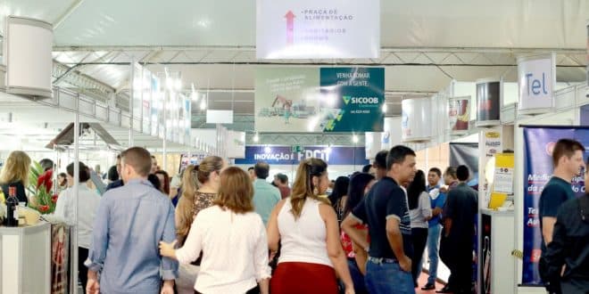 A Fenics reúne cerca de 250 estandes e 80 mil pessoas - Foto: Solon Queiroz