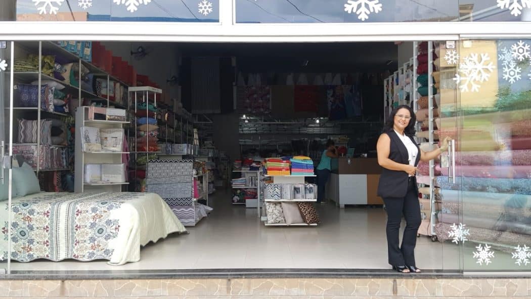 Eronides Ferreira de Oliveira Araújo - ou “Nidinha” como é conhecida a próspera microempresária do setor de vendas de tecidos de Salinas, no Norte de Minas