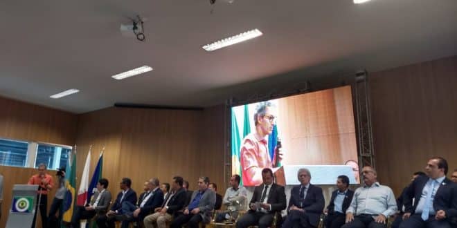 O governador Romeu Zema pediu o apoio dos prefeitos do Norte de Minas para o Estado enfrentar a crise financeira