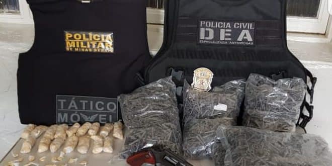 Montes Claros - PC e PM apreendem 561 papelotes de cocaína e um revólver calibre 38 no Feijão Semeado