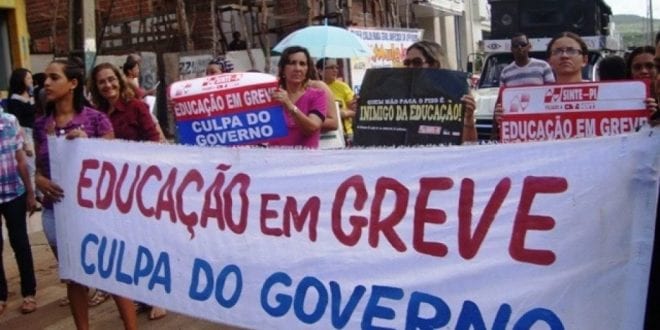 MG - Professores da rede estadual de ensino de Minas Gerais anunciam greve para o dia 22 de março