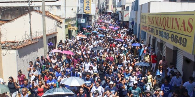 Montes Claros - Mais de 3mil jovens responderam ao chamado do arcebispo!