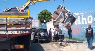 Montes Claros - Prefeitura de Montes Claros recolhe diversos veículos abandonados nas ruas da cidade