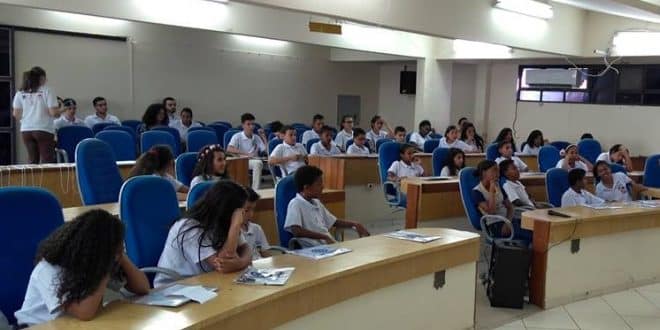 Monte Claros - Vereadores Mirins são empossados em Montes Claros