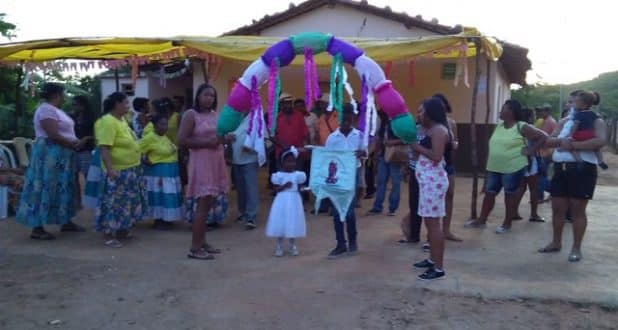 Cerca de 50 famílias vivem na Comunidade do Rosário, que pertence ao município de Virgem da Lapa (MG)
