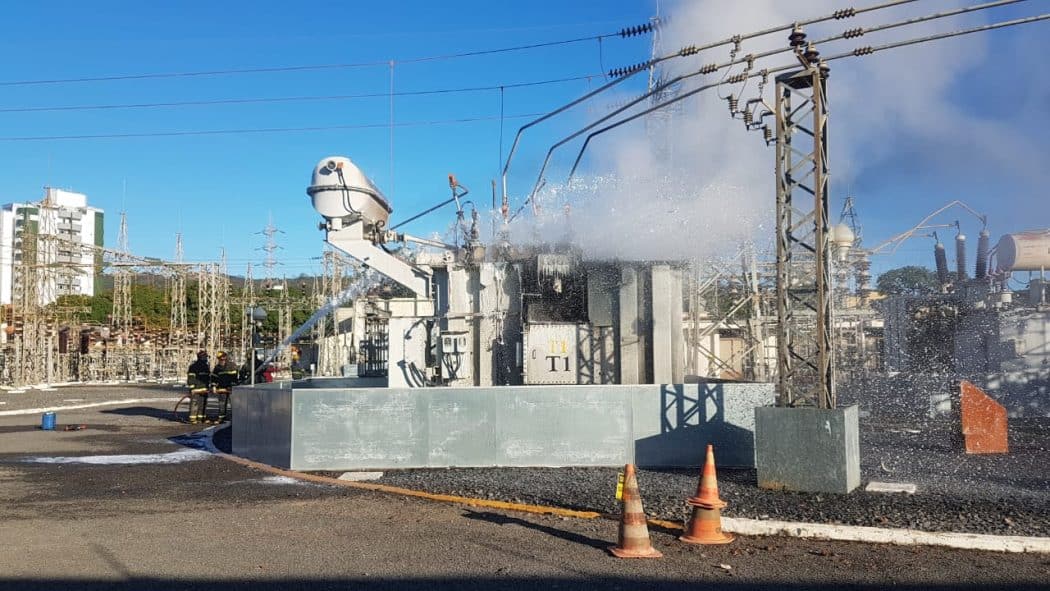 Montes Claros - Subestação de energia da Cemig pega fogo em Montes Claros
