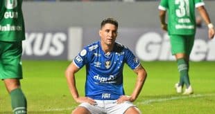 Thiago Neves faz golaço mas Cruzeiro perde mais uma conta a Chapecoense