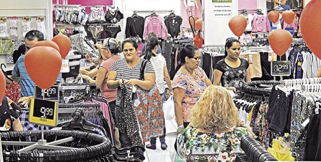 Montes Claros - Lojistas esperam aumento de até 4% nas vendas para o Dia das Mães em Montes Claros