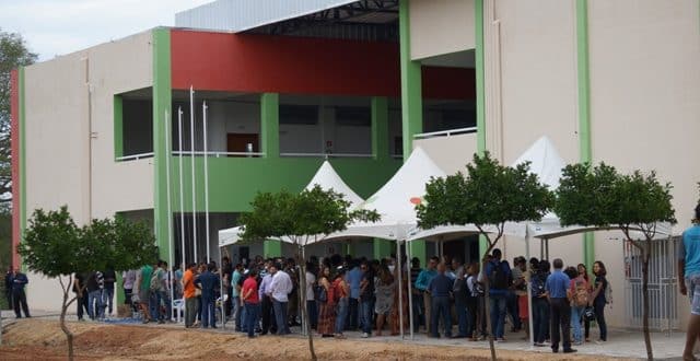 Norte de Minas - IFNMG-Campus Januária abre vagas para professores substitutos de Língua Inglesa e Engenharia Civil