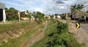 Montes Claros - Trabalhos para reconstrução da Avenida Vicente Guimarães são iniciados em Montes Claros