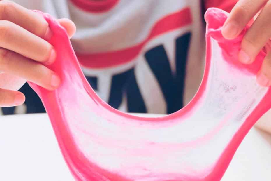 Internação de menina vale de alerta para os perigos do slime