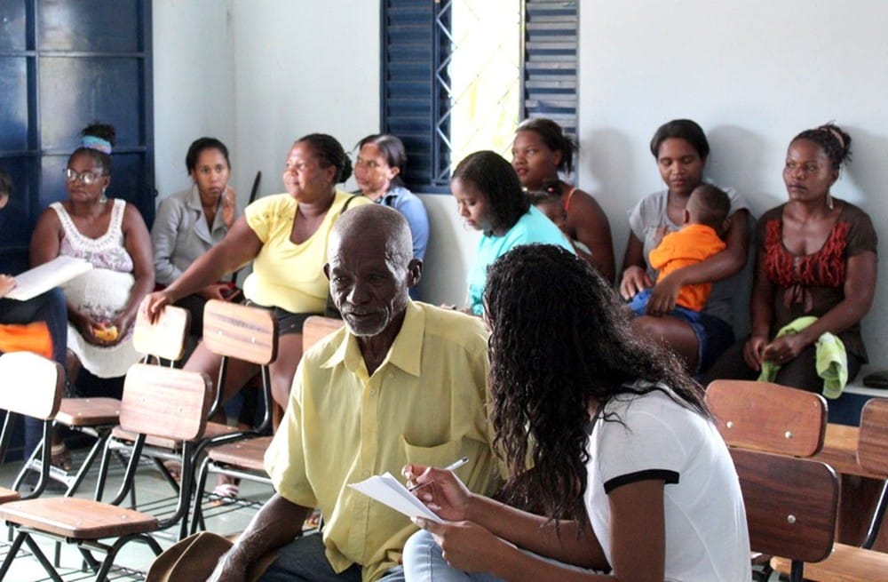 Cerca de 1.544 pessoas participam da pesquisa — Foto: Pâmela Scarlatt Durães