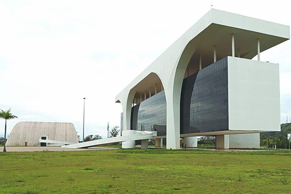 Eventos foram na Cidade Administrativa e em Araxá, terra natal de Romeu Zema