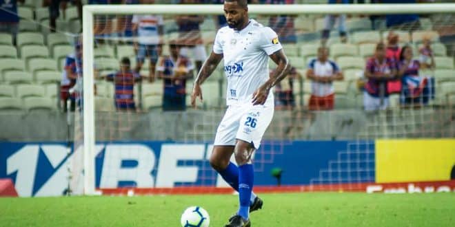 Raposa tem média de quase dois gols sofridos por partida do Brasileirão