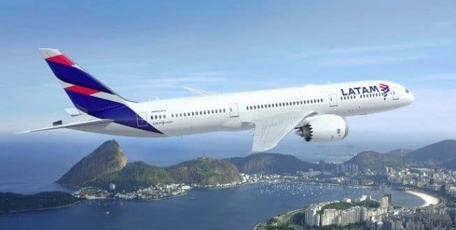 Latam cria 905 voos extras para temporada de férias de julho