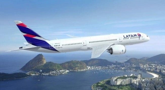 Latam cria 905 voos extras para temporada de férias de julho