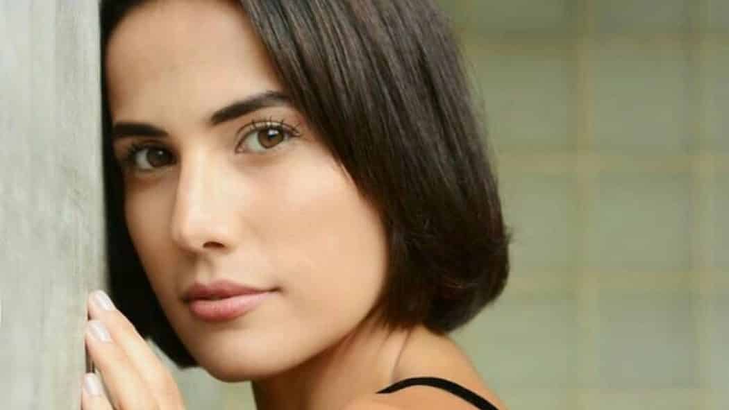 Corpo da atriz Gabi Costa, de "Órfãos da Terra", é velado no Rio de Janeiro