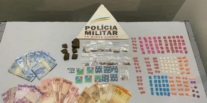 Foram apreendidos mais de 300 comprimidos de ecstasy e LSD
