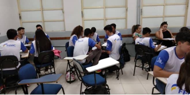 Montes Claros - NEJ de Montes Claros forma primeira turma do curso técnico em administração