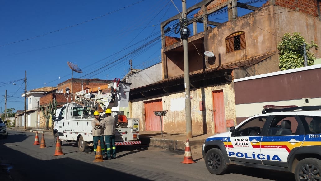 Montes Claros - Cemig realiza operação antigatos em Montes Claros