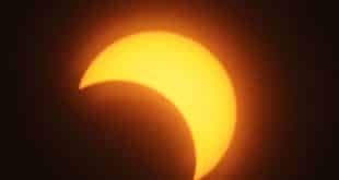 Montes Claros - Eclipse solar nesta terça-feira poderá ser visto parcialmente de Montes Claros