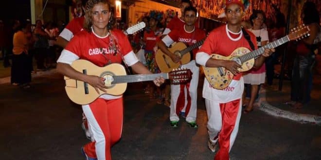 Montes Claros - Cacicona Socorro é a primeira mulher a comandar um grupo de Caboclinhos
