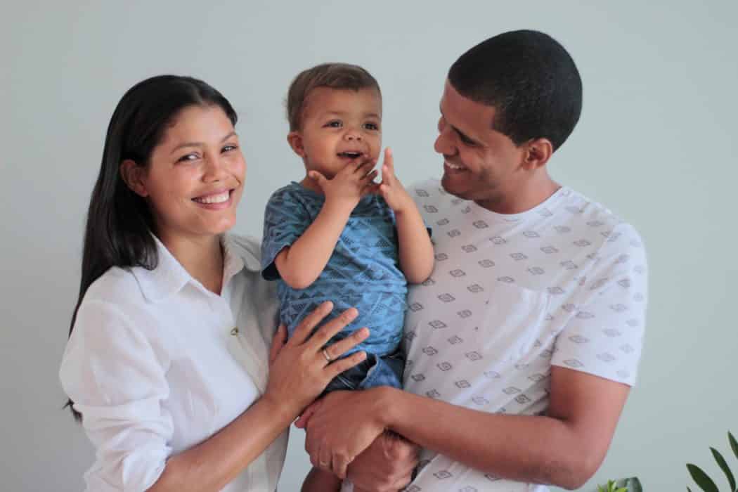 Heitor com os pais, Maria Iolanda e Victor.