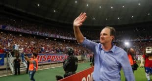 Novo técnico do Cruzeiro, Ceni se despede emocionado do Fortaleza: ‘saio melhor que entrei’