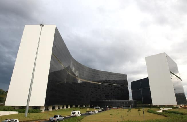 MG - Governo de Minas apresenta cronograma para pagamento de salários do funcionalismo