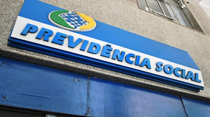 Começa hoje o pagamento da 1ª parcela do 13º dos aposentados e pensionistas do INSS