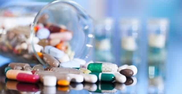 Saúde - Parar de tomar remédio antes da hora expõe paciente a riscos, inclusive de morte