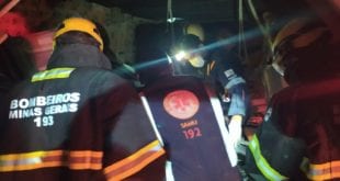 Norte de Minas - Acidente entre carreta e automóvel na BR-251 deixa um morto e dois feridos na Serra de Francisco Sá