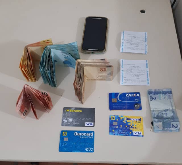 Norte de Minas - Estelionatária que agia em Jaiba é presa em flagrante pela Polícia Civil