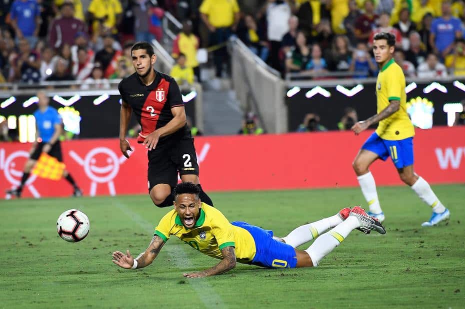 Seleção Brasileira - Com Neymar só no 2º tempo, Brasil joga mal é derrotado pelo Peru
