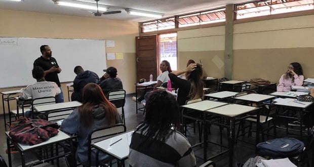 MG - Programa de reforço escolar vai atender mais de 114 mil alunos da rede estadual