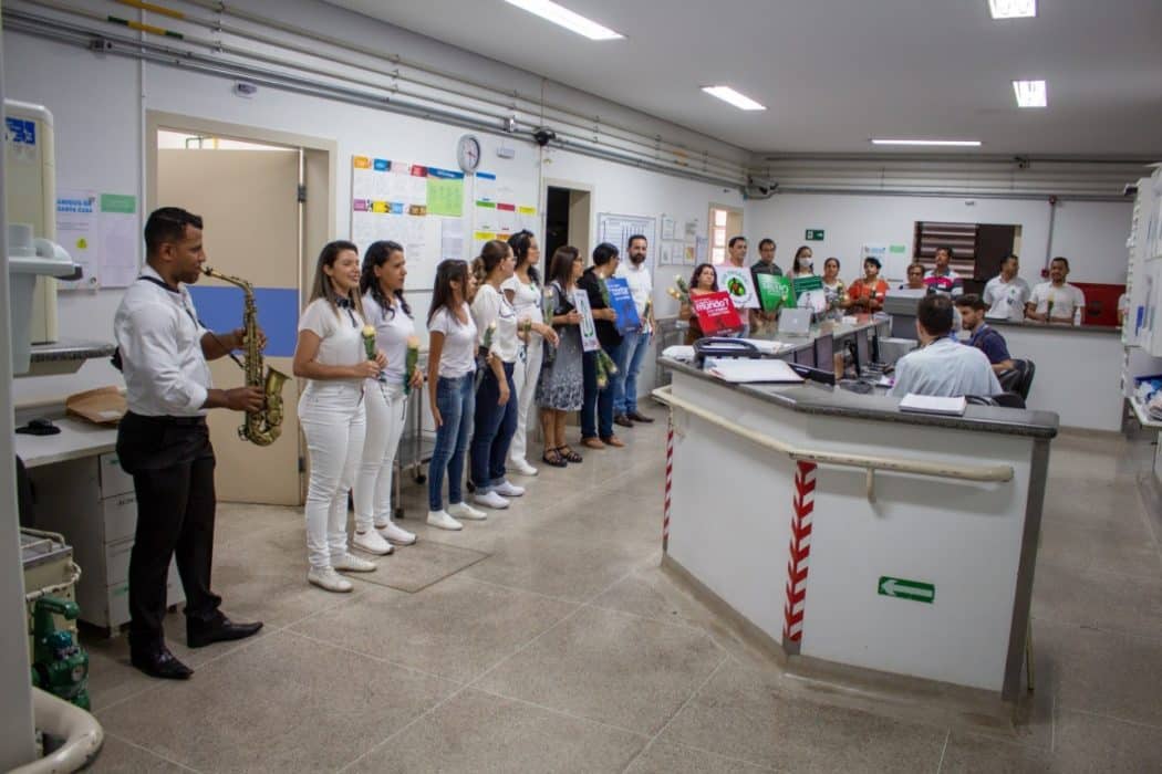 Montes Claros - Santa Casa de Montes Claros inicia ações com visita de transplantados aos setores assistenciais do hospital