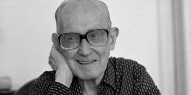 Montes Claros - Carlos Drummond de Andrade recebe homenagem em Montes Claros