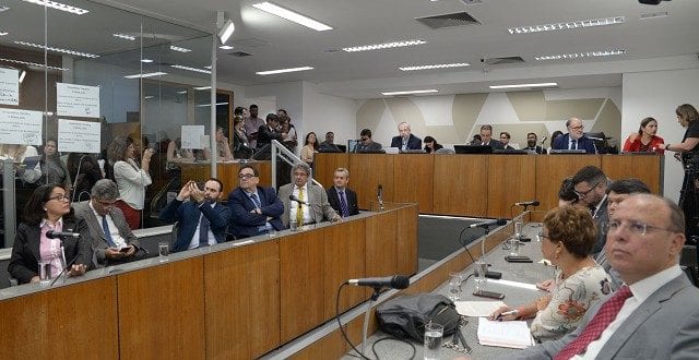 MG - Secretário afirma que se a Cemig não for privatizada, não terá dinheiro para continuar operações em 2023