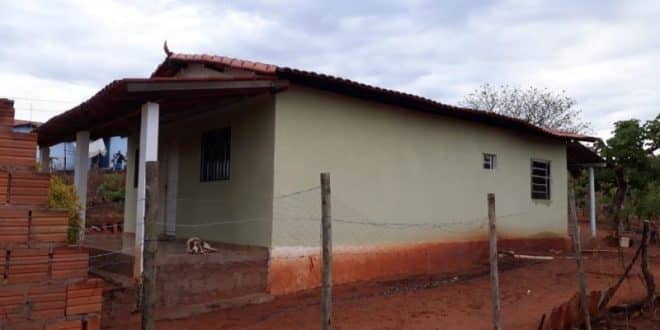 Norte de Minas - Casal de idosos morre durante um incêndio dentro de casa na zona rural de São Francisco