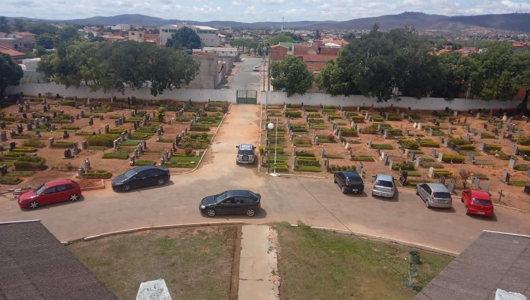 Montes Claros - Cemitérios de Montes Claros preparados para receber os visitantes no Dia de Finados