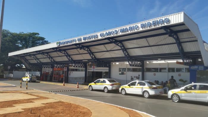 Montes Claros - Infraero inicia serviço de manutenção da sinalização horizontal na pista do Aeroporto de Montes Claros
