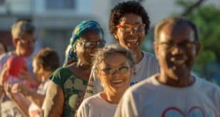 Brasil tem expectativa de vida de 76,3 anos, segundo IBGE