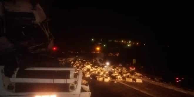Norte de Minas - Acidente deixa dois mortos na BR-135 em Bocaiuva