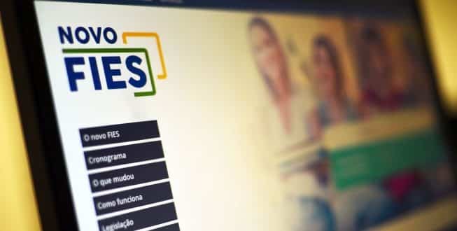 Termina amanhã prazo para renovar contratos do Fies feitos até 2017