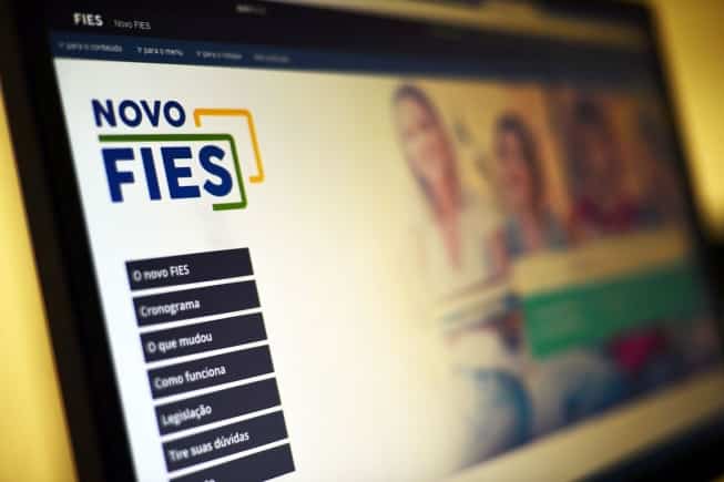 Termina amanhã prazo para renovar contratos do Fies feitos até 2017