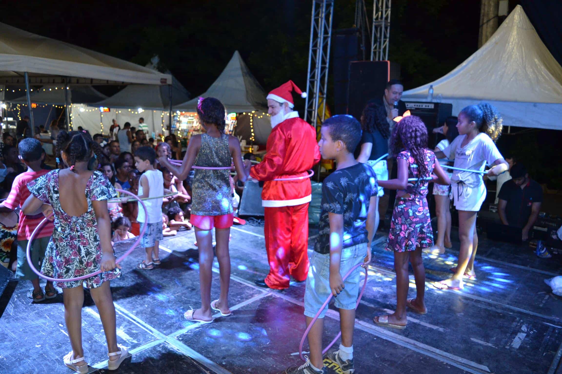 Montes Claros - Prefeitura faz festa para lançar a iluminação natalina da cidade