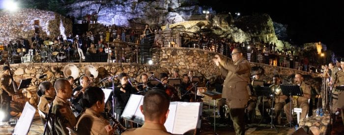 Norte de Minas - Bandas de Música da 11ª RPM e do CAM realizam Cantata de Natal em Grão Mogol